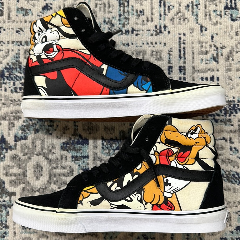 VANS Disney Sk8-Hi Mens 9.5 Shoes Black High Top Sneakers Mickey Goofy Donald